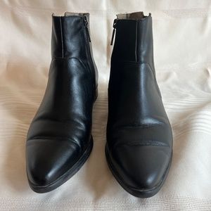 Italeau Short Black Dress Boot Size 7.5
